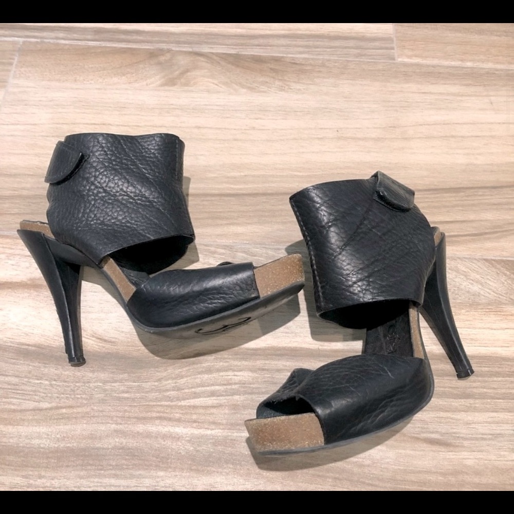 Pedro Garcia leather heels